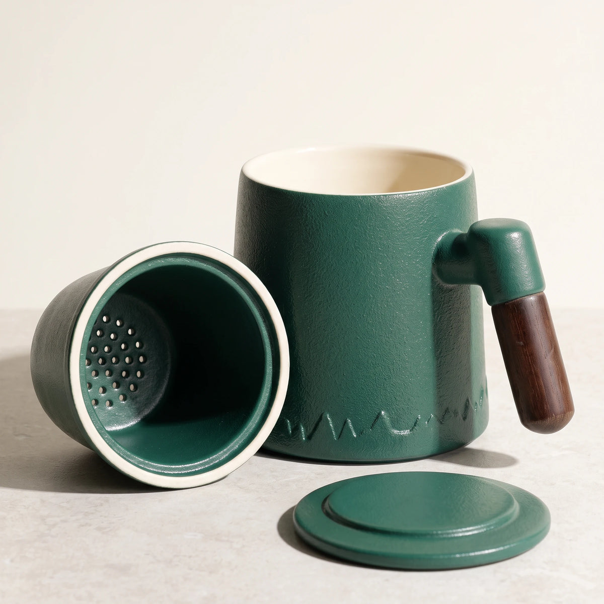 Everest ceramic tea infuser mug, Forest Green, with infuser and lid removed
