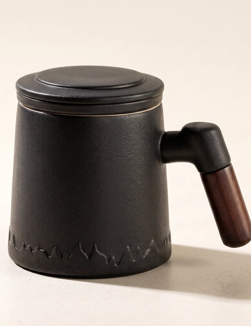 Everest tea infuser mug, Noir Black, side view